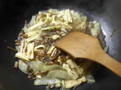 Make Plum-crunch and guacamole step 5