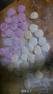 Make Rose roller step 6
