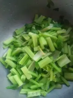 Make Celery and shrimp step 1