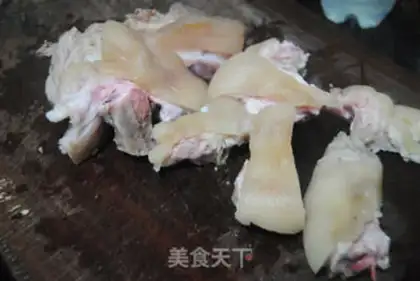 Make Red Piggy Hand step 1