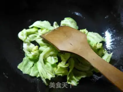 Make The salt, saline and cabbage step 1