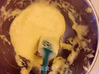 Make SpongeBob cake step 1