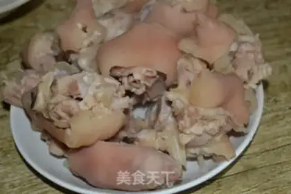 Make Red burning pig hoof step 1