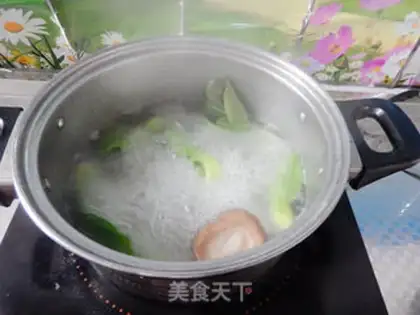 Make Clear the soup fish balls step 12