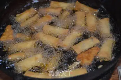 Make Spring rolls step 4