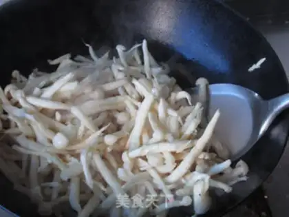 Make Red wine, white mushrooms step 3