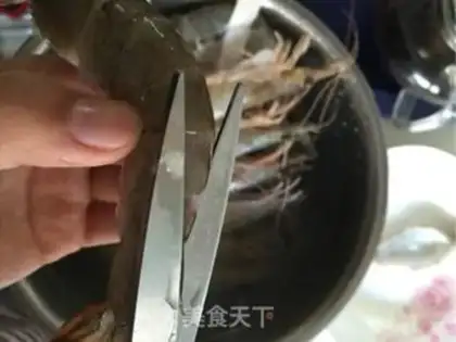 Make Garlic fan to shrimp step 1