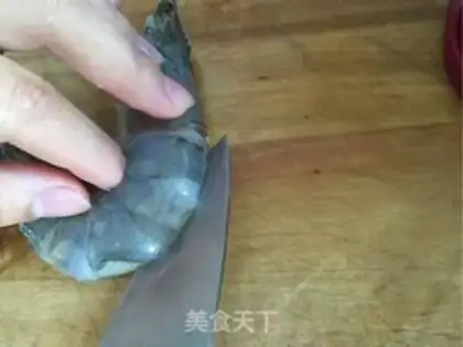 Make Garlic fan to shrimp step 3