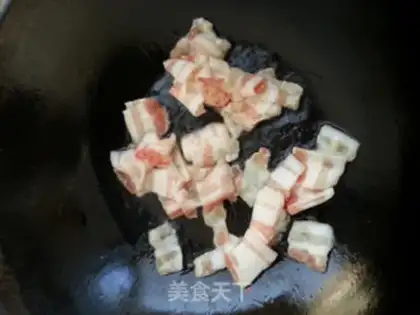 Make Skinned carrots and fried meat step 3