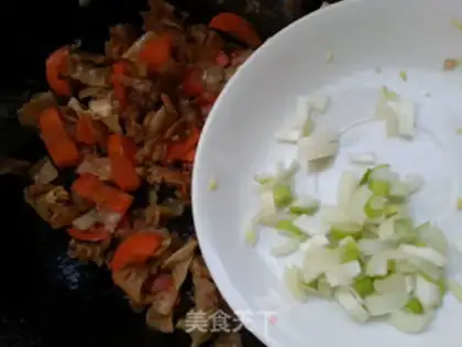 Make Skinned carrots and fried meat step 9