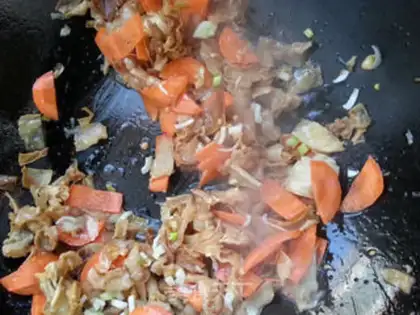 Make Skinned carrots and fried meat step 10