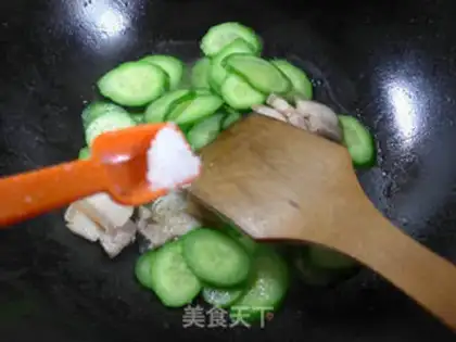 Make Salt and cucumber step 5