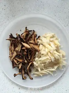 Make Shanghai Spring Roll step 1