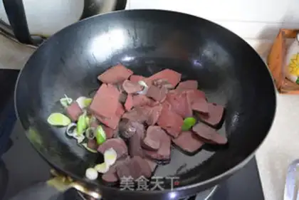 Make Garlic sprouts step 2