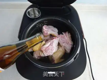 Make Peanut stew pig hoof step 6