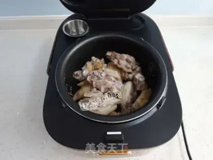 Make Peanut stew pig hoof step 7