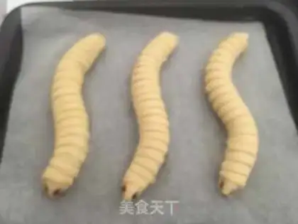Make caterpillar bread step 11