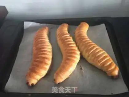 Make caterpillar bread step 13