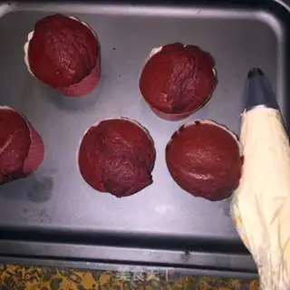 Make Red velvet cupcakes step 17