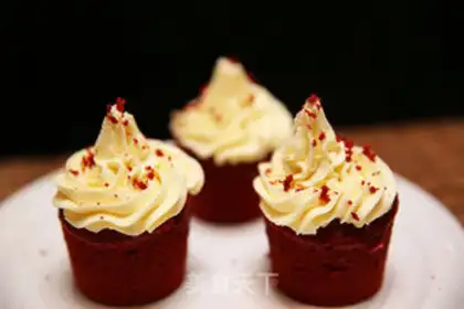 Make Red velvet cupcakes step 19