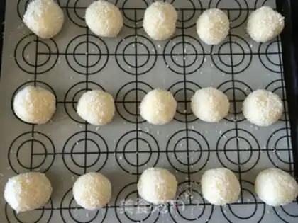 Make Protein coconut ball step 6