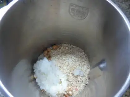 Make Peanut rice oatmeal step 2