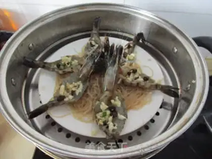Make Garlic fans steam shrimp step 5