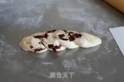 Make Frozen cake step 11