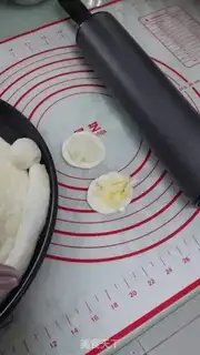 Make Pizza with a wrapper step 15