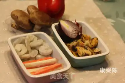 Make Five grains of seafood step 2