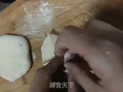 Make Onion pork pie step 6