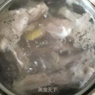 Make Red burning pork bones step 0