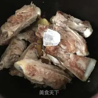 Make Red burning pork bones step 2