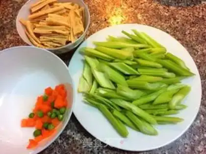 Make Celery mackerel step 0