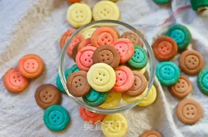 Make Button cookies step 14
