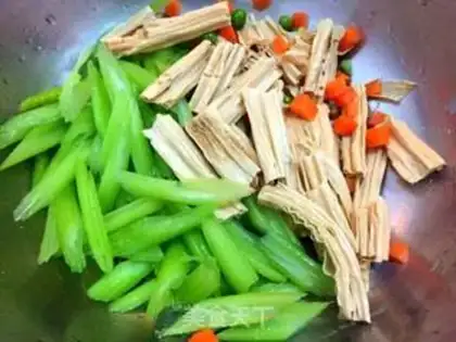 Make Celery mackerel step 2
