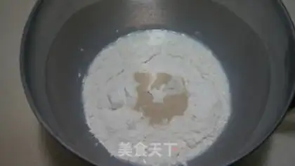 Make Chinese bread step 1