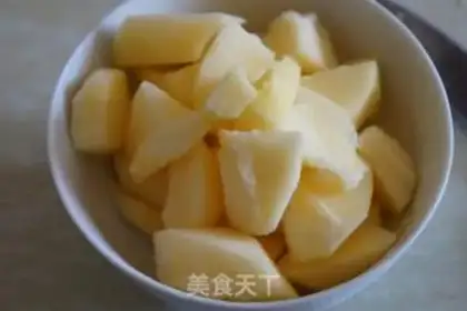 Make Apple pineapple shake step 2
