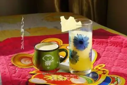 Make Apple pineapple shake step 5