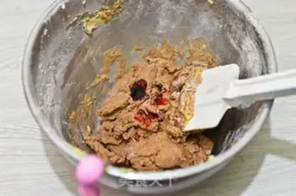 Make Red velvet cracker step 4
