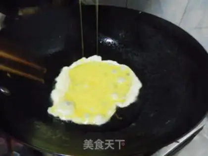 Make Scrambled eggs step 2