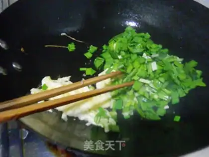 Make Scrambled eggs step 3