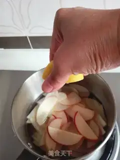 Make Apple roses step 2