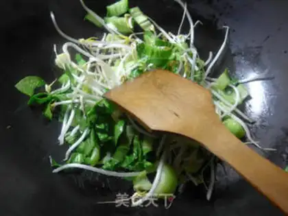 Make Green bean sprouts step 2