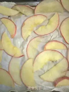 Make Apple roses step 1