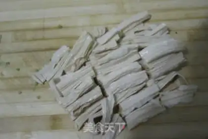 Make Bringing fish to burn dead bamboo step 1