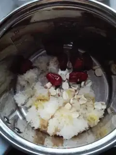 Make The silver spoon of red sugar step 3