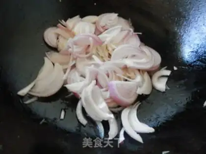 Make Onion noodles step 2