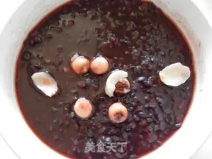 Make The lilies, the black rice congee step 2