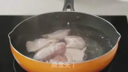 Make Ash dates, soy-cooked pig feet step 2